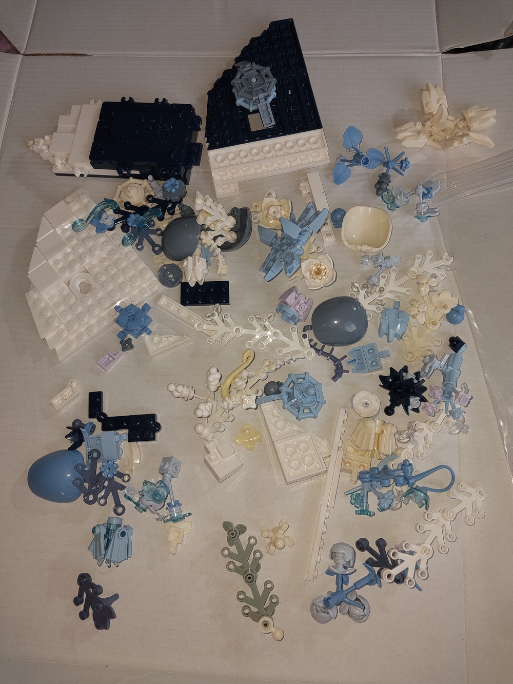 Mixed Light Blue, White & Navy LEGO-Compatible Parts Lot